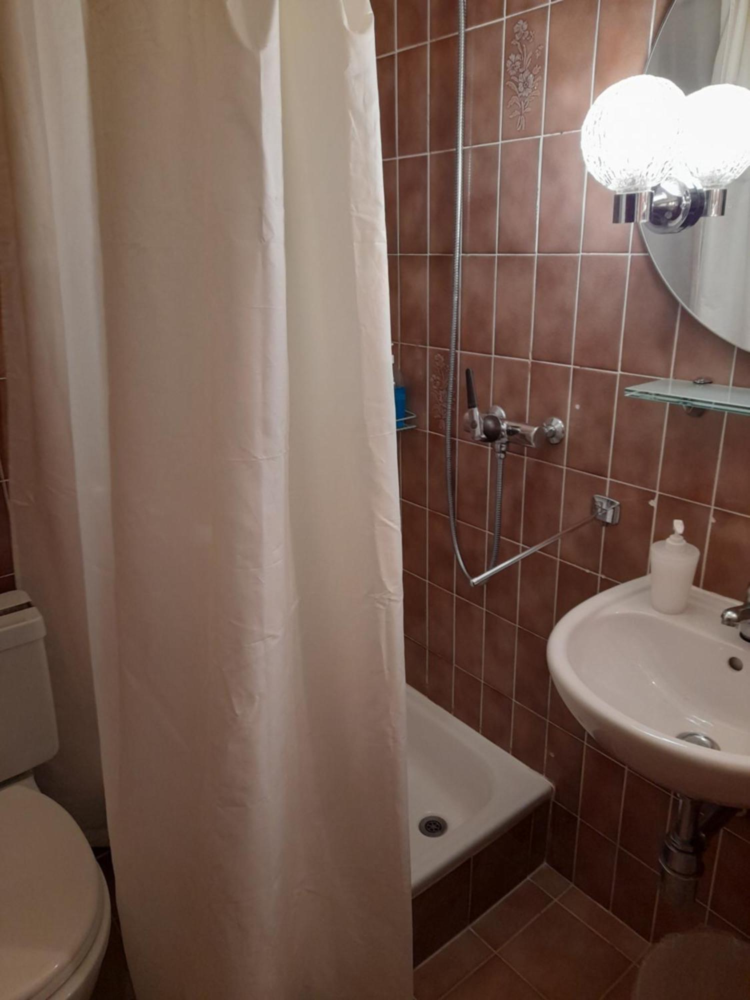 Garni Elisabetta Hotell Gordola Eksteriør bilde